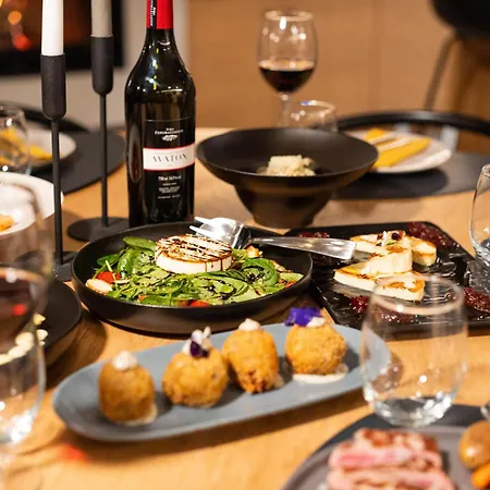 酒店 Kenta Mountain & Gastrobar 4*