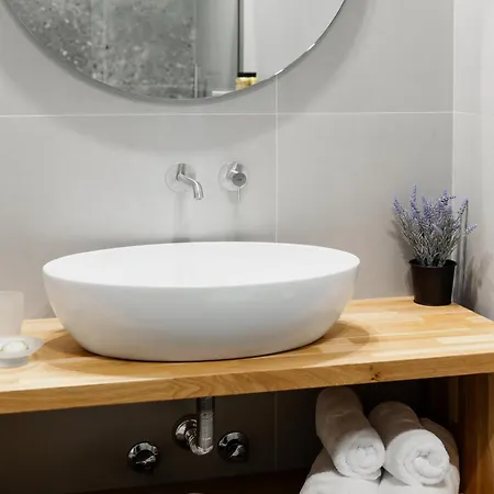 Kenta Mountain & Gastrobar 波尔塔里亚