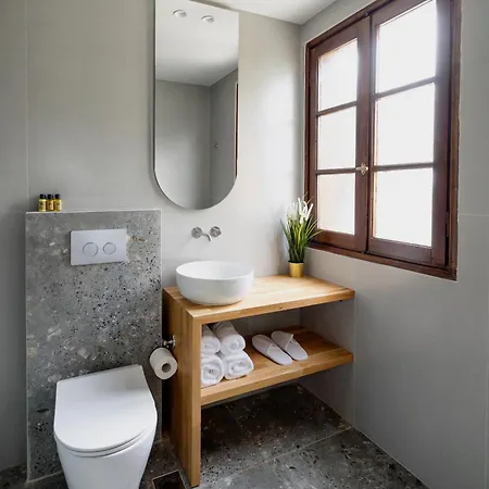 酒店 Kenta Mountain & Gastrobar