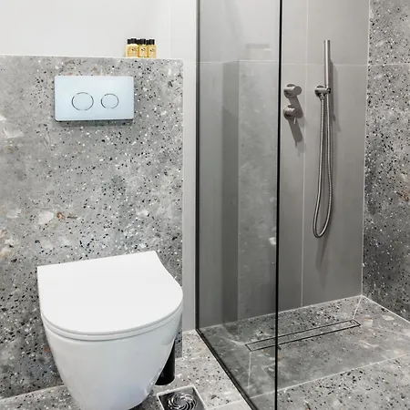 Kenta Mountain & Gastrobar 酒店 4*