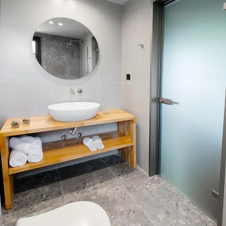 Kenta Mountain & Gastrobar 波尔塔里亚