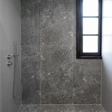 酒店 Kenta Mountain & Gastrobar 波尔塔里亚