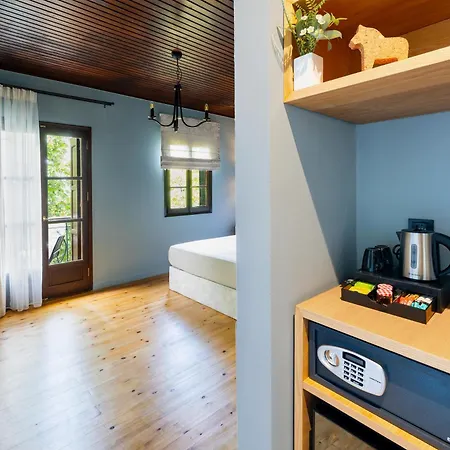 Kenta Mountain & Gastrobar 酒店