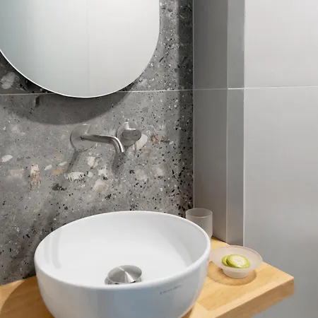 Kenta Mountain & Gastrobar 酒店